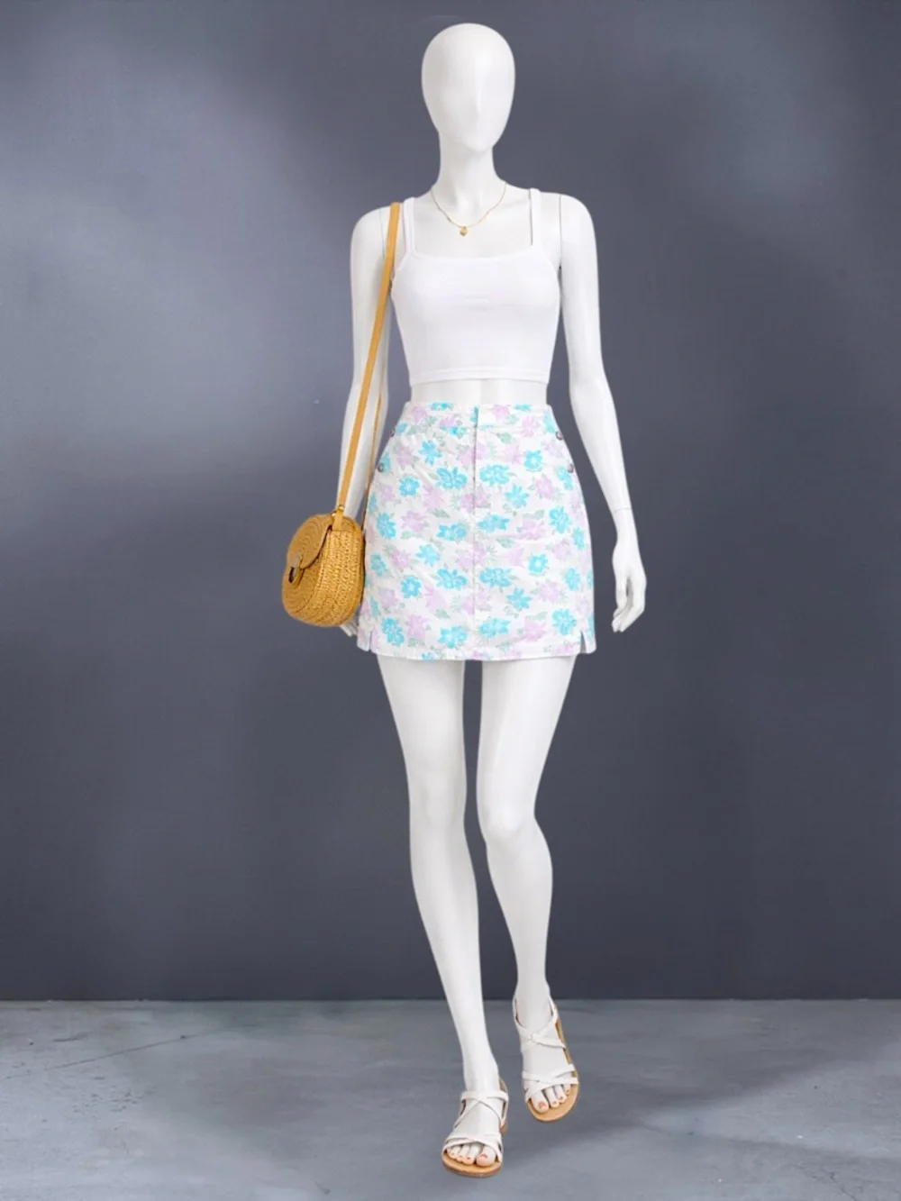 Liz Claiborne White Floral Lace-Up Back Skort